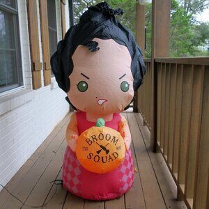 Hocus Pocus Mary Sanderson Holding Pumpkin Halloween Airblown Inflatable 5FT LED